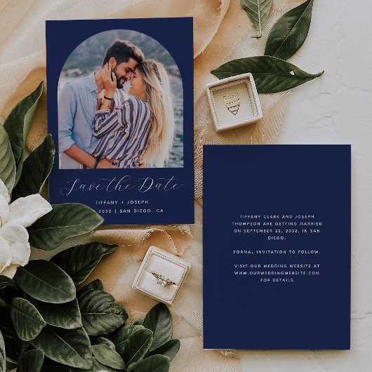 Minimale Boho-fotoboog Navyblauw Schrift Save The Date