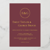 Minimale Bourgogne Typografie Elegant Wedding Gold Folie Uitnodiging (Voorkant)