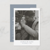 Minimale chique stoffige blauwe monogram foto brui bedankkaart (Voorkant / Achterkant)