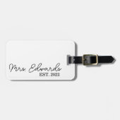 Minimale cursieve Mrs Custom Last Name Wedding Gif Bagagelabel (Voorkant horizontaal)