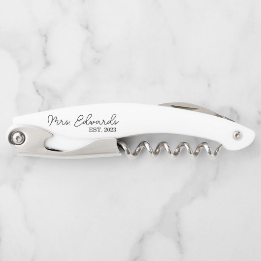 Minimale cursieve Mrs Custom Last Name Wedding Gif Kurkentrekker (Voorkant)