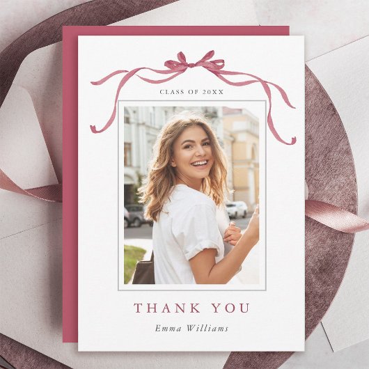 Minimale Deep Blush Strik Afstudeerfoto Bedankkaart