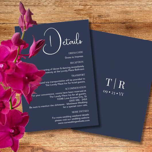 Minimale details over de marineblauwe bruiloft informatiekaartje