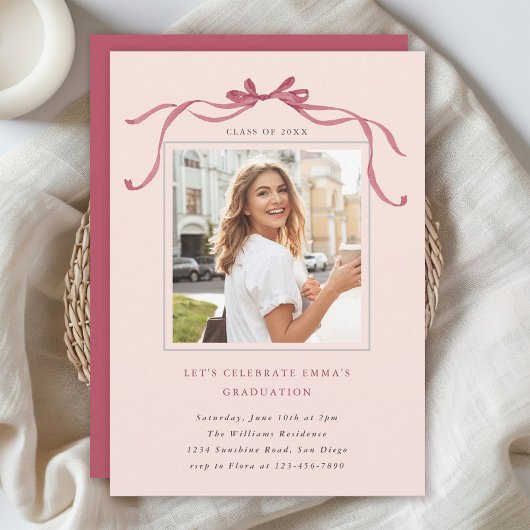Minimale Diepe Blush Boog Afstudeerfeest Foto Roze Kaart