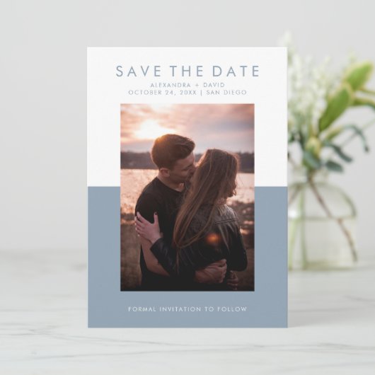 Minimale Dusty Blue en White Photo Save the Date (Staand voorkant)