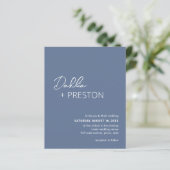 Minimale Dusty Blue Modern Budget Wedding Uitnodig (Staand voorkant)