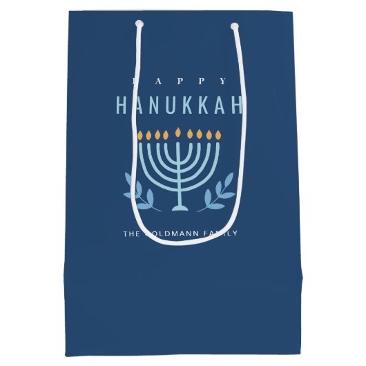 Minimale Eenvoudige Blauwe Menorah Kaarsen Happy C Medium Cadeauzakje (Achterkant)