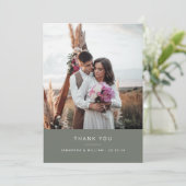 Minimale eenvoudige bruiloft dank u 2 afbeeldingen bedankkaart (Staand voorkant)