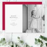 Minimale Eenvoudige Kerstmis zwart en witte foto r Feestdagenkaart<br><div class="desc">Een stijlvolle, minimale fotovakantiekaart met een klassieke typografie "Prettige feestdagen" in zwart op een eenvoudige, minimale witte achtergrond en een rijke rode kleur aan de achterzijde. De foto, de vakantiegroet en de naam kunnen gemakkelijk voor een persoonlijke aanraking worden aangepast. Een eenvoudig, minimalistisch en hedendaags kerstontwerp om dit vakantieseizoen te...</div>