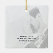 Minimale eerste gehuwde kerstfoto keramisch ornament (Achterkant)