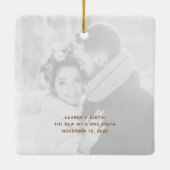Minimale eerste gehuwde kerstfoto keramisch ornament (Achterkant)