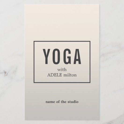 Minimale Elegant Faux Silver Yoga Instructor Flyer (Voorkant)