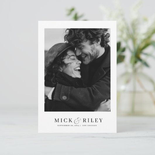 Minimale Elegant Script Photo Save the Date Kaart (Staand voorkant)