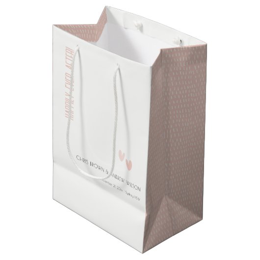 Minimale elegante pasta dusky roze hartenbruiloft medium cadeauzakje (Voorkant Gekanteld)