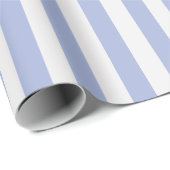 Minimale elegante zachte pastelblauwe witte strepe cadeaupapier (Rol Hoek)