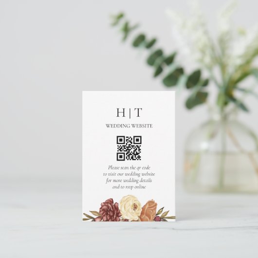 Minimale en chique Herfst Floral QR Code Bruiloft Informatiekaartje (Staand voorkant)