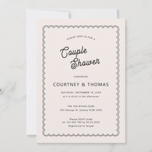 Minimale en eenvoudige douche met een gescallopeer kaart (Voorkant)