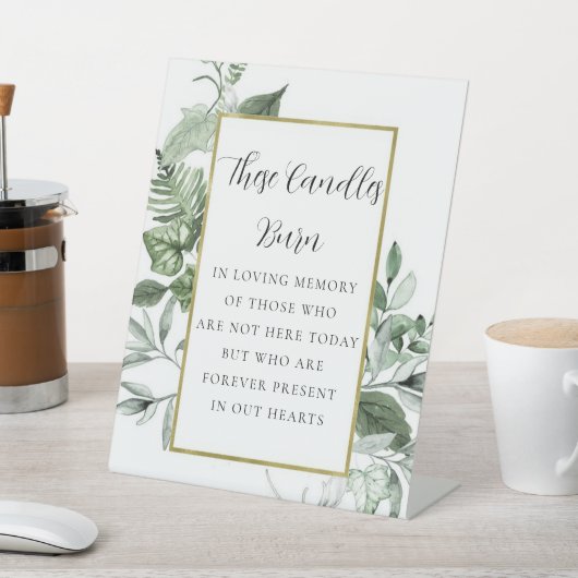 Minimale eucalyptus in het logo van het geheugen reclamebord met voetstuk (Insitu)