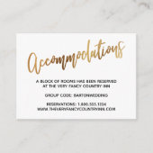 Minimale Faux Gold Typografie Wedding Accommodatie Informatiekaartje (Voorkant)