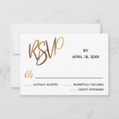 Minimale Faux Gold Typography Wedding RSVP Card (Voorkant)