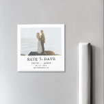 Minimale foto elegant Modern slaat de datum op Magneet<br><div class="desc">Een eenvoudige maar elegant sparen de magneet van de Datum,  kenmerkt het een foto op de voor en rug naast modern grafisch ontwerp dat met al uw trouwdetails kan worden gepersonaliseerd.</div>