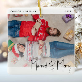 Minimale foto gehuwd en Merry Black Script Keramisch Ornament