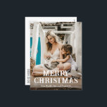 Minimale foto moderne kerst feestdagenkaart<br><div class="desc">Modern briefkaart met een eenvoudig en minimaal ontwerp met "Merry Christmas" in een leuke en gedurfde typografie over uw favoriete foto. De achterkant heeft een tweede afbeelding samen met uw persoonlijke boodschap in zwart-wit.</div>