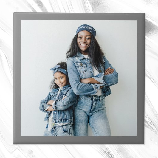 Minimale foto van moderne grijze rand tegeltje