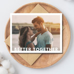 Minimale fototypografie Bruiloft Sla de datum op Aankondigingskaart<br><div class="desc">Nodig vrienden en familie uit om uw trouwdatum te reserveren met deze moderne typografie "beter samen" ontwerpfoto,  bewaar het datum briefkaart. Pas het aan met uw foto op de voorkant en voeg details toe aan de achterkant van de kaart.</div>