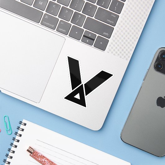 Minimale Geometrische Driehoek Letter V Sticker (Laptop met iPhone)