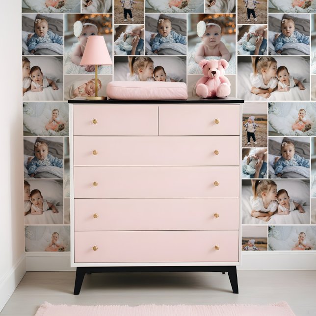 Minimale gepersonaliseerde muur Baby 8 fotocollage Behang (Minimal Personalized Wall Baby 8 Photo Collage Wallpaper)