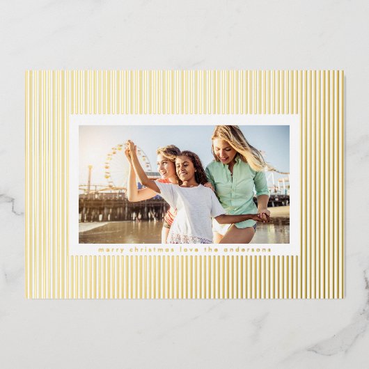 Minimale Gold Ppress Stripe kerstfoto Folie Feestdagenkaart (Voorkant)
