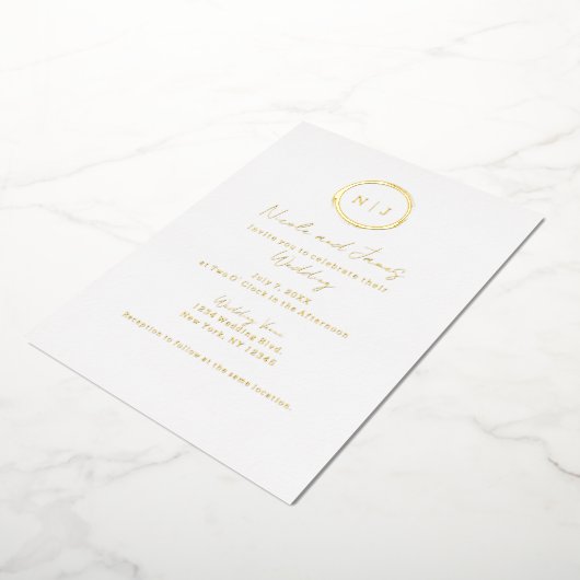 Minimale Gold White Modern Glam Weddenfoto Folie Uitnodiging (Gedraaid)