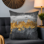 Minimale goudgrijze Abstracte penseelstreken Moder Kussen<br><div class="desc">Minimalistisch Goud Abstract Borstelpenseel Modern Sierkussen Cushion biedt een stijlvolle grijze abstracte penseelstreken met een gouden textuur. Ideaal voor thuis of als cadeau. Ontworpen door ©Evco Studio www.zazzle.com/store/evcostudio</div>