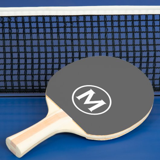 Minimale grijze klassieke monogram tafeltennisbatje (Insitu)