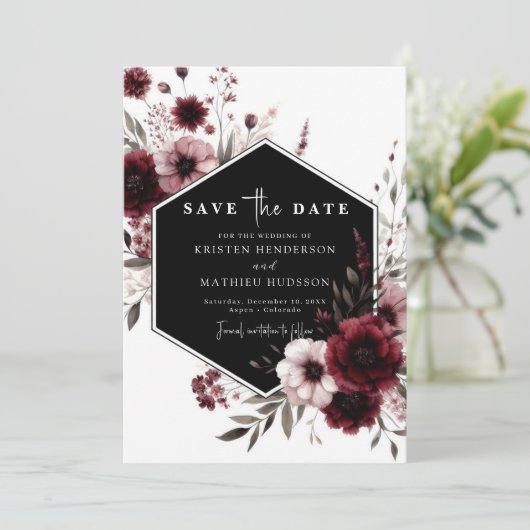 Minimale grillige Bourgondische bruiloft Save The Date (Staand voorkant)