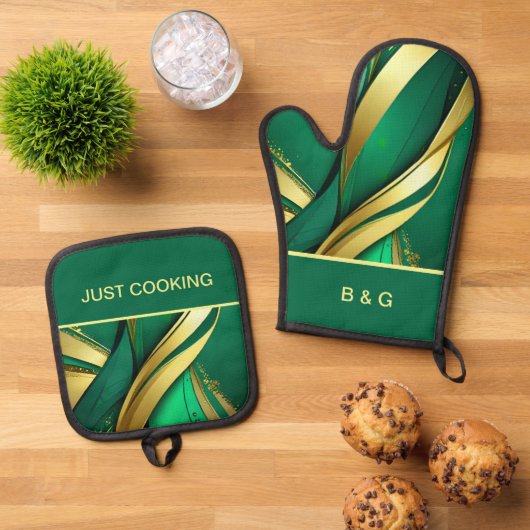 Minimale groene & gouden strepen ovenwant & pannenlap set (Top down)
