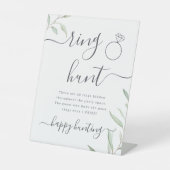 Minimale groene ringjacht bruidsmeisje shower spel reclamebord met voetstuk (Voorkant)