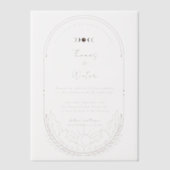 Minimale hemelholistische maan & sterren monogram vellum uitnodigingen (Voorkant)