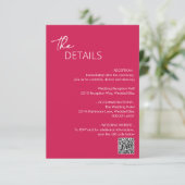 Minimale Hot Pink QR Code Moderne bruiloft Informatiekaartje (Staand voorkant)