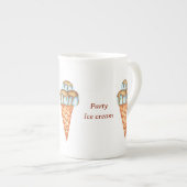 Minimale ijspartij porselein kop (Voorkant rechts)