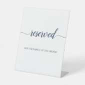 Minimale kalligrafie gereserveerde bruiloft reclamebord met voetstuk (Voorkant)