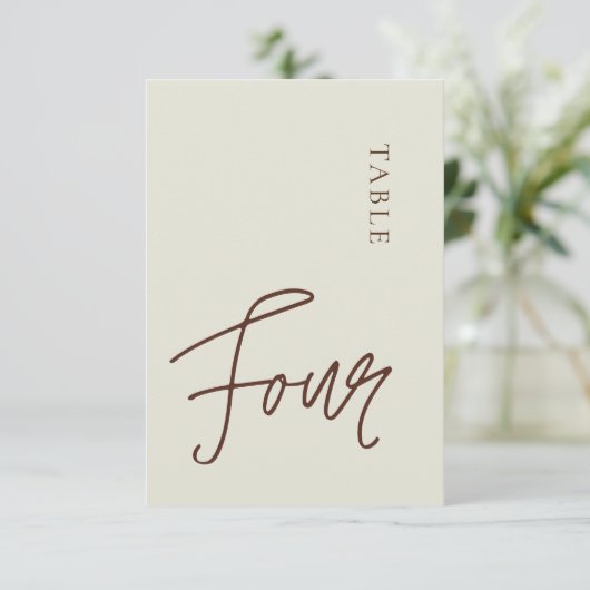 Minimale kalligrafie Tabel fourTable Number Kaart (Staand voorkant)