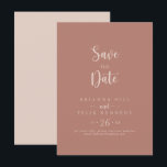 Minimale kalligrafie Terracotta Wedding Save The Date<br><div class="desc">Deze minimalistische terracotta bruiloft met kalligrafie is perfect voor een ritueel. Het eenvoudige en elegante ontwerp kenmerkt klassieke en fancy manuscripttypografie.</div>