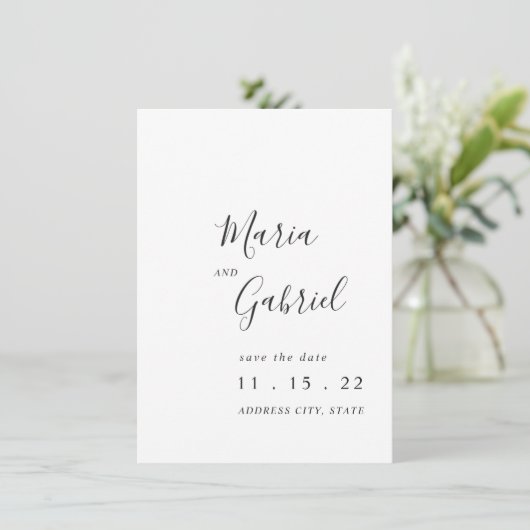 Minimale kalligrafie zwarte witte bruiloft save the date (Staand voorkant)