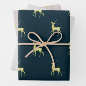 Minimale kerst goud rendieren inpakpapier vel (In situ)