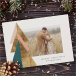 Minimale kerstboomkaart kaart<br><div class="desc">Een moderne stap op een klassieke kerstboom. Minimaal en modern met de geometrische design die door de hele tijd worden herhaald. Verfijnd maar kleurrijk,  zeker een leuke interpretatie van een vakantieboom.</div>