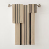 Minimale klassieke Egeïsche strepen, op een tan ac Bad Handdoek (Insitu)