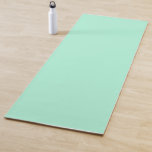 Minimale kleuromvang van pasta-groene Mint Solid C Yogamat<br><div class="desc">Levendige groene kleur van de lichte lenteveer. Minimalistische,  eenvoudige,  moderne,  trendy-chic-pasteltestethiek in fijne groene vaste kleur. Pastel groen depot,  pastelgroen esthetisch decor,  pastelgroene keuken,  pastelgroene kleur. Pastelgroene zomerzomer yoga mat.</div>