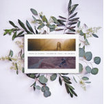 Minimale landschapsfoto's save the date<br><div class="desc">Eenvoudige dubbele panoramische landschapsfoto-indeling. Optie voor tekst op de rug of pas aan en geef zoals gewenst uit.</div>